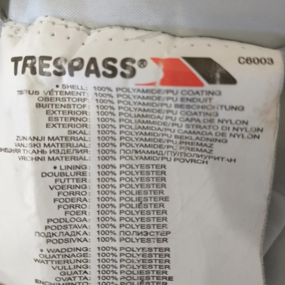 Trespass stay warm